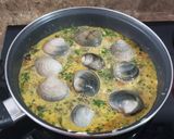 Foto del paso 2 de la receta: Almejas al vino blanco