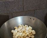 A picture of step 2 of Arbi fry.