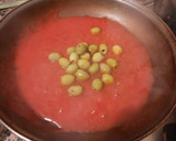 Foto del paso 3 de la receta: Tallarines en salsa de tomate y olivas sabor anchoas