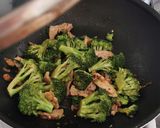Foto del paso 3 de la receta: Carne con brócoli estilo oriental