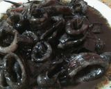 Foto langkah ke 6 dari resep Tumis cumi hitam.