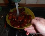 Φωτογραφία βήματος 2 της συνταγής Πώς καθαρίζουμε (βρασμένα) κάστανα