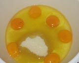 Foto langkah ke 1 dari resep Bolu Pisang Kukus Takaran Sendok.