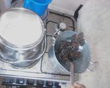 A picture of step 1 of Kunun tsamiya n fries.