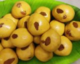 बेसन लाडू (besan ladoo recipe in marathi) रेसिपी स्टेप 4 फोटो 