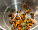 Foto del paso 4 de la receta: Sopa de marisco