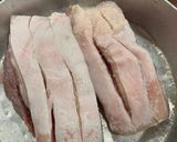 รูปขั้นตอนการทำที่ 3 ของ หมูกรอบ หม้อทอดไร้น้ำมัน ครั้งแรก