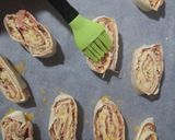 Foto del paso 4 de la receta: Enrolladitos de pizza