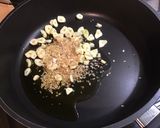 Une image de l'étape 6 de Pommes de terre au bœuf, ail fumé, shiitakes et bouillon de chevreau.
