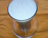 A picture of step 2 of 4 Minutes Banana Coconut Milk Smoothie.