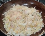 A picture of step 3 of KHAGINA (a savoury egg dish).