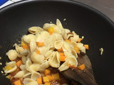 110. Macaroni Schotel Lapis Kentang