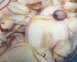 Foto del paso 2 de la receta: 272. Merluza gratinada sobre lecho de verduras y frutas (principal pescado)