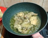 Foto langkah ke 9 dari resep Ayam Goreng Bumbu Kelapa.