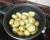 Foto del paso 3 de la receta: Entrecot a la plancha con papas asadas y salsa de manzana