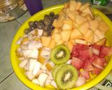 Foto langkah ke 2 dari resep Salad Buah ala Chee.