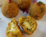 A picture of step 9 of Bread potato cheese balls.