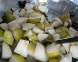A picture of step 3 of Spicy Pear Chutney.