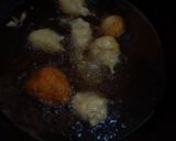 A picture of step 2 of Puff Puff Croquembouche.