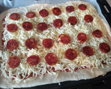 Foto del paso 6 de la receta: Pizza de bacalao y chorizo