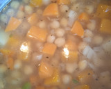 Foto del paso 3 de la receta: Guiso de garbanzos con vegetales y cúrcuma