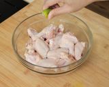 Foto langkah ke 1 dari resep Spicy Chicken Wings Devina Hermawan.