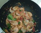 Foto langkah ke 6 dari resep Tumis udang dan kacang panjang.