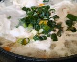 Foto langkah ke 6 dari resep Sop Telur Makaroni.