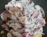 Foto langkah ke 3 dari resep Tumis Cumi Hitam.