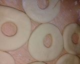 Foto del paso 4 de la receta: Rosquitas😋🍩