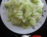 Hình bước làm 2 của món Bí non xào tỏi