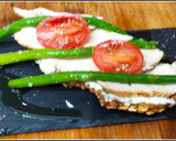 Foto del paso 1 de la receta: Tosta de pavo y espárragos