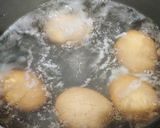 Foto langkah ke 2 dari resep Telur Petis Keto.