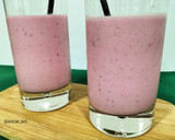 Foto del paso 4 de la receta: Batido de yogur y frutos rojos
