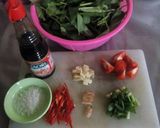 Foto langkah ke 1 dari resep Tumis Kangkung Ceria.
