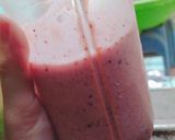 Hình bước làm 2 của món Smoothie quả mọng