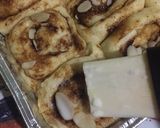 Foto langkah ke 5 dari resep Cinnamon Rolls Cream Cheese Frosting.