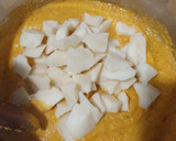 Foto del paso 4 de la receta: Patatas con bacalao y langostinos