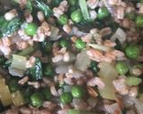 A picture of step 5 of Wild garlic and pea spelt risotto - vegan.