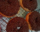 Foto langkah ke 10 dari resep Milky Donat (Eggless).