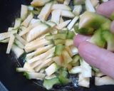 Foto del paso 1 de la receta: Empanadas de zapallito verde al parrigas
