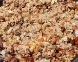 Foto langkah ke 3 dari resep Egg & Mushroom Fried Rice.