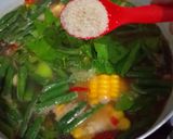 Foto langkah ke 3 dari resep Sayur Asem Belimbing Wuluh.