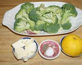 A picture of step 1 of Broccoli with Lemon Butter Sauce.