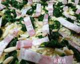Foto del paso 4 de la receta: "Casi Pizza" de espinacas y bacon