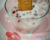 Foto del paso 4 de la receta: Vasitos de yogur de fresa con granada al ron