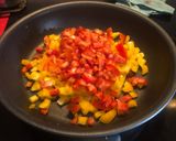 Foto del paso 1 de la receta Macarrones con pisto de verduras y crujiente de queso