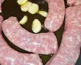 Foto del paso 3 de la receta Butifarra en salsa de vino tinto y polvo de nueces
