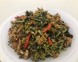 Foto langkah ke 5 dari resep [212] Tumis Daun & Kembang Pepaya Teri Tempe.