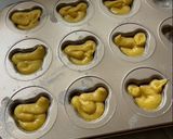 Foto langkah ke 4 dari resep Lemon Bear Madeleine.